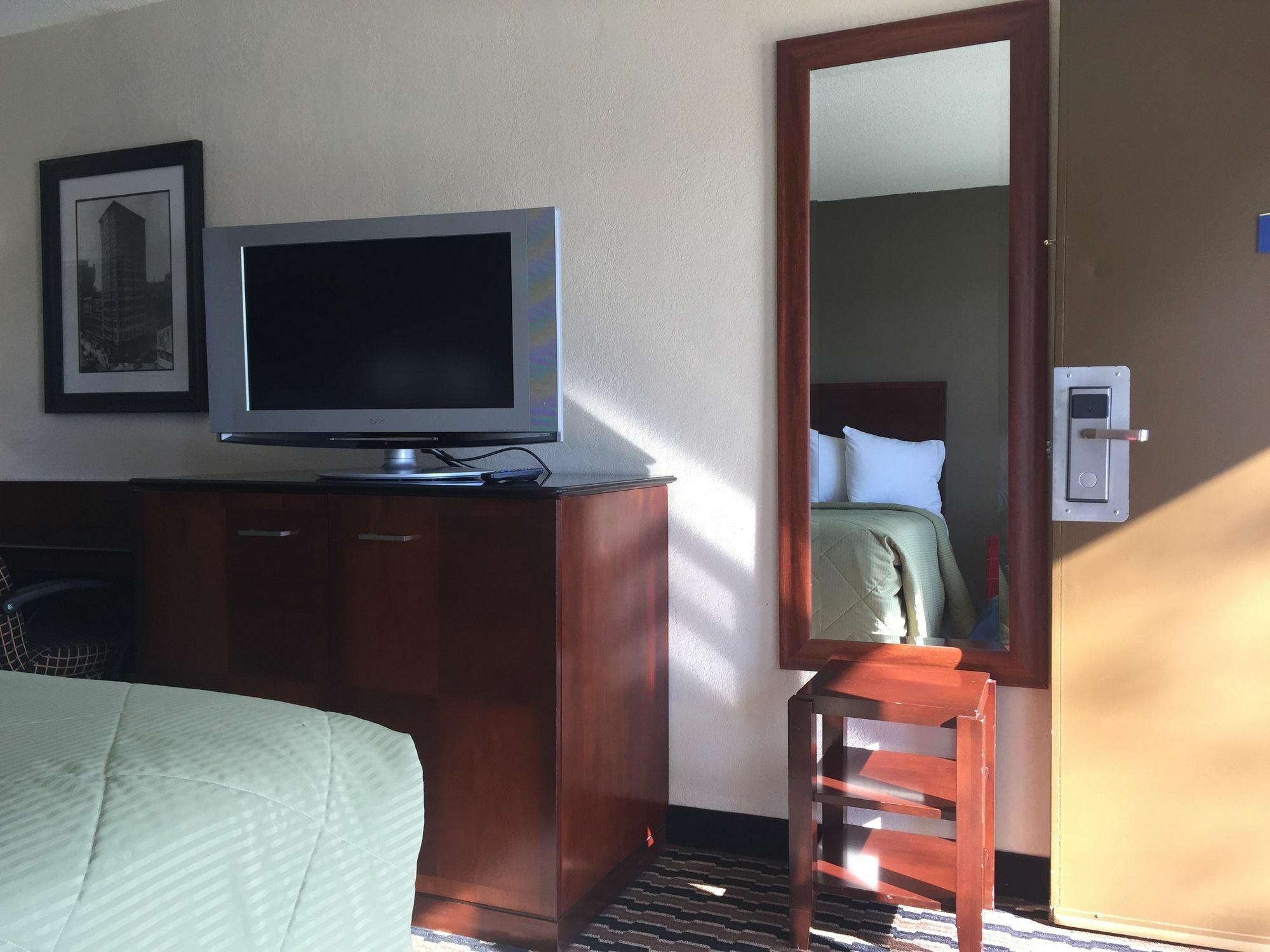 夏洛特机场北戴斯汽车旅馆 外观 照片